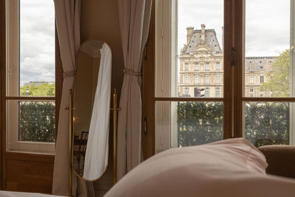Vue Louvre Et Seine Appartamento *